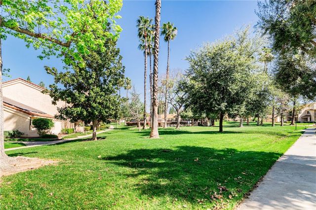 7088 Seville, Riverside, CA 92504