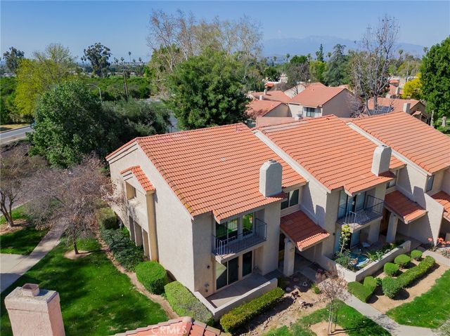 7088 Seville, Riverside, CA 92504