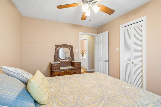 7102 Hartsville Pike, Lebanon, TN 37087