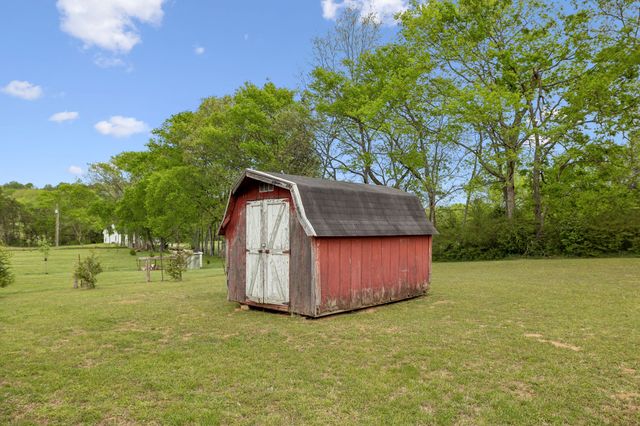 7102 Hartsville Pike, Lebanon, TN 37087