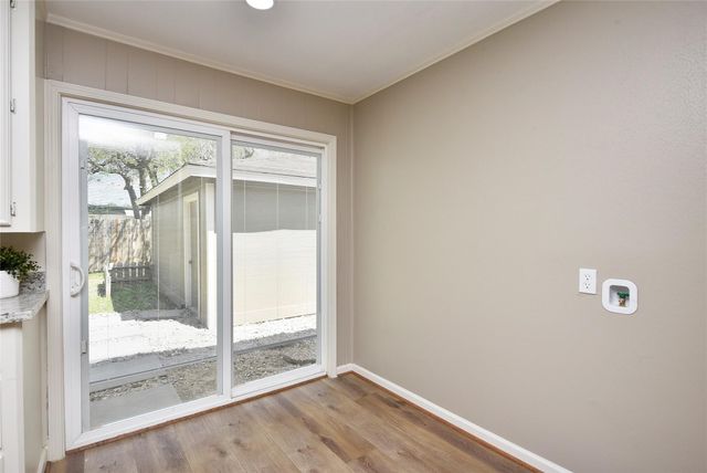 105 W Saunders Street, League City, TX 77573