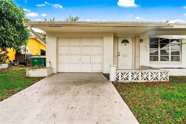 5702 NW 47th Lane, Tamarac, FL 33319