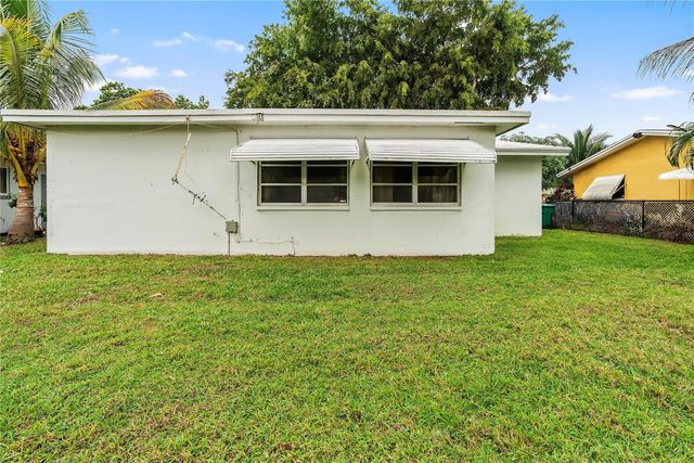 5702 NW 47th Lane, Tamarac, FL 33319