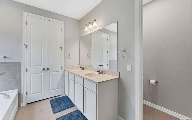 1649 Ranch House, New Braunfels, TX 78132