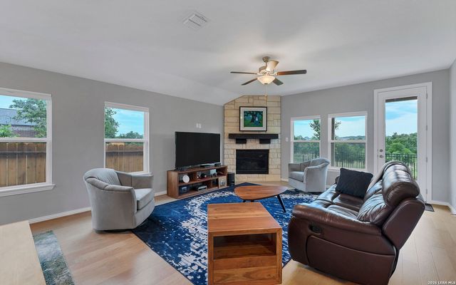 1649 Ranch House, New Braunfels, TX 78132