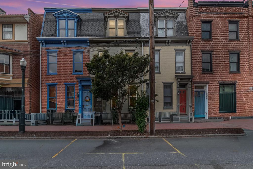 1112 GREEN ST, Harrisburg, PA 17102