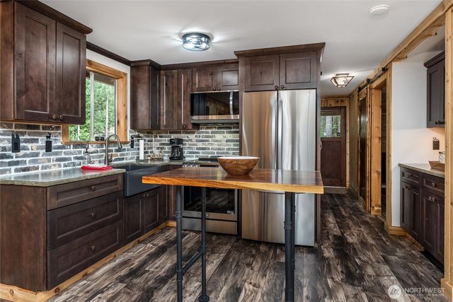 550 N Kokanee Ridge, Hoodsport, WA 98548