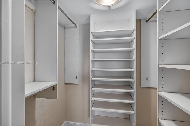 4015 W Palm Aire Dr 502, Pompano Beach, FL 33069