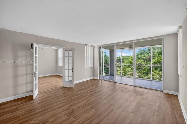 4015 W Palm Aire Dr 502, Pompano Beach, FL 33069