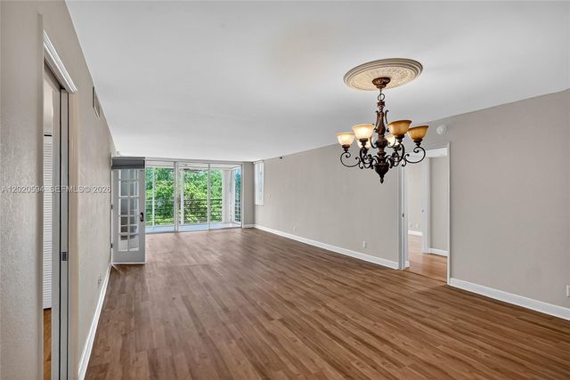 4015 W Palm Aire Dr 502, Pompano Beach, FL 33069