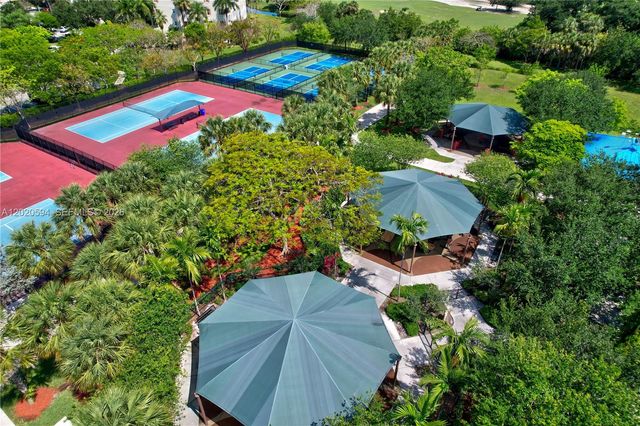 4015 W Palm Aire Dr 502, Pompano Beach, FL 33069