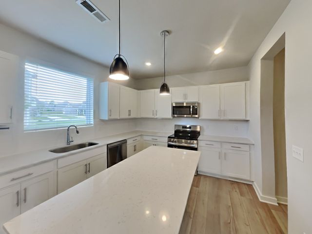 359 Park Glen Dr, Mount Juliet, TN 37122