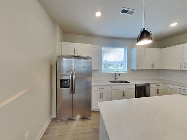 359 Park Glen Dr, Mount Juliet, TN 37122