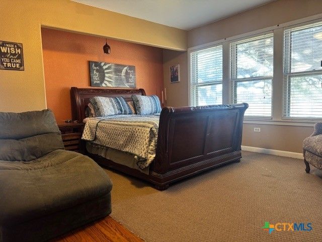 1011 E Main Street, Cuero, TX 77954