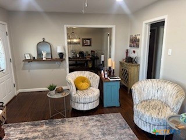 1011 E Main Street, Cuero, TX 77954