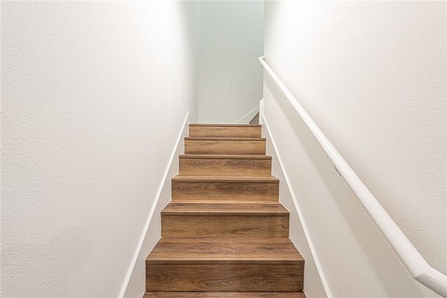 982 S Laramie Heights, Fayetteville, AR 72704