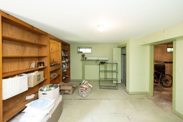 152 Pierce Rd, West Brookfield, MA 01585