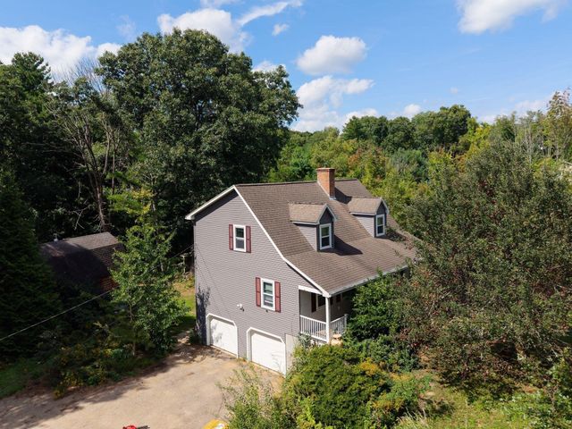 152 Pierce Rd, West Brookfield, MA 01585