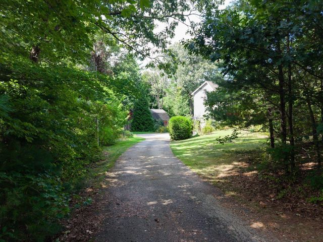 152 Pierce Rd, West Brookfield, MA 01585