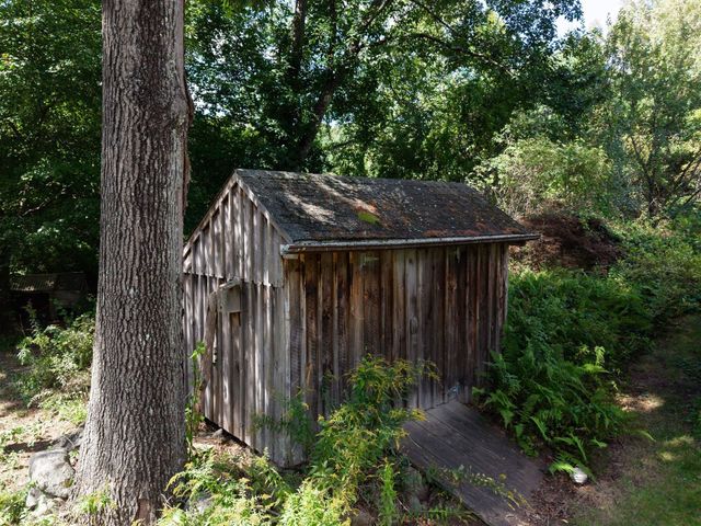 152 Pierce Rd, West Brookfield, MA 01585