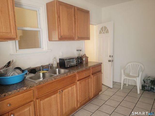 16 Greenwood Hill Street, Stamford, CT 06902