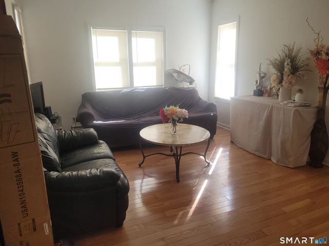16 Greenwood Hill Street, Stamford, CT 06902