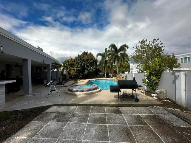 VIA PINTADA HACIENDA SAN JOSE, URB. LA ESTANCIA 140, Caguas, PR 00727