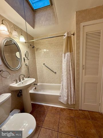 1449 CRESTON ST, Philadelphia, PA 19149
