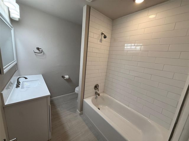 4890 NW 20TH PLACE, Gainesville, FL 32605
