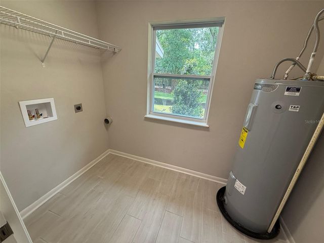 4890 NW 20TH PLACE, Gainesville, FL 32605