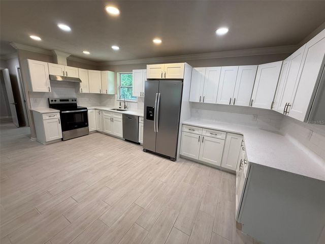 4890 NW 20TH PLACE, Gainesville, FL 32605