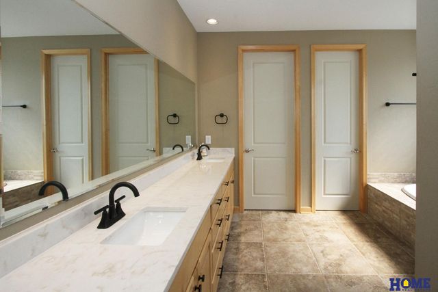 5335 Troon Drive, Lincoln, NE 68526