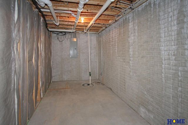 5335 Troon Drive, Lincoln, NE 68526