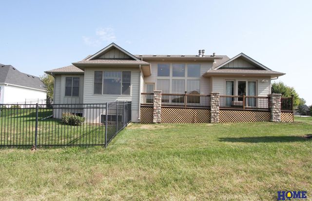 5335 Troon Drive, Lincoln, NE 68526