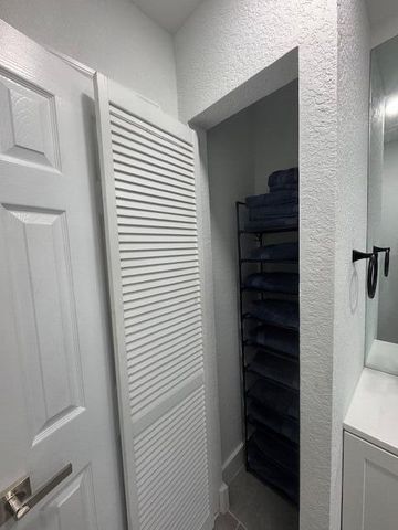 632 Las Palmas Park, Boynton Beach, FL 33435