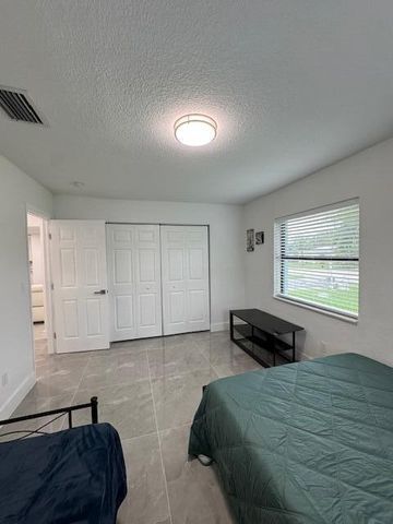 632 Las Palmas Park, Boynton Beach, FL 33435