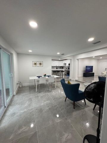 632 Las Palmas Park, Boynton Beach, FL 33435