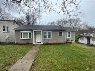 6155 Emerald Avenue, St Louis, MO 63135