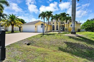 311 SW 32nd PL, Cape Coral, FL 33991