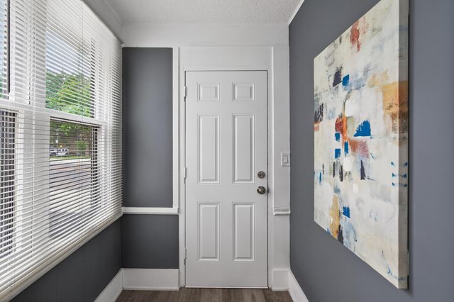 1058 Arcade Street, Saint Paul, MN 55106