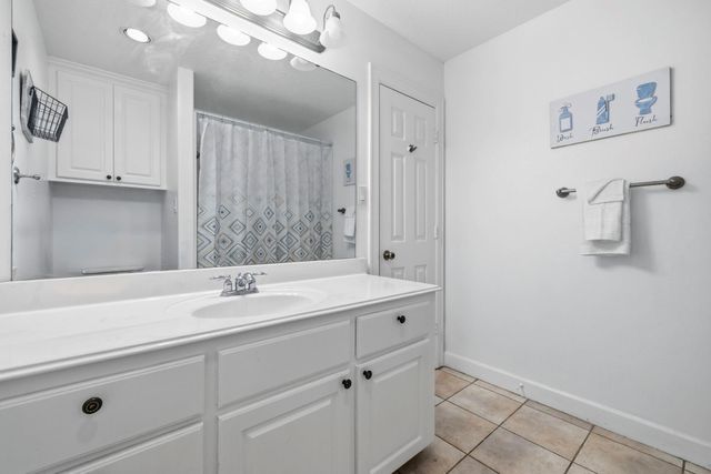 20407 Deer Run Road, Damon, TX 77430