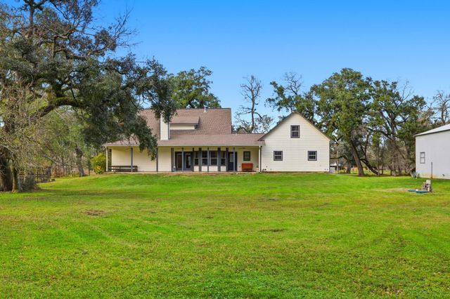 20407 Deer Run Road, Damon, TX 77430