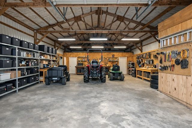 20407 Deer Run Road, Damon, TX 77430