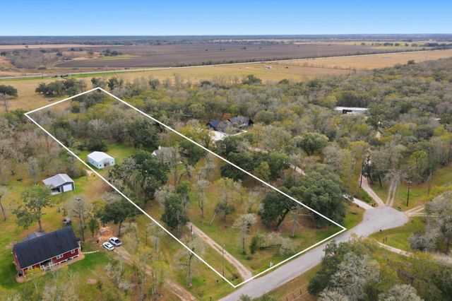 20407 Deer Run Road, Damon, TX 77430