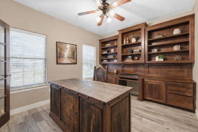 20407 Deer Run Road, Damon, TX 77430