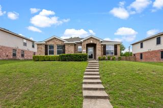 1117 Beeblossom Drive, Desoto, TX 75115