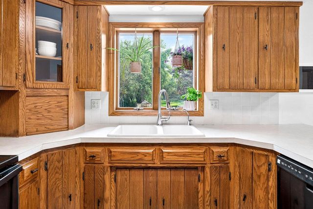 W7681 HILLWOOD COURT, Hortonville, WI 54944