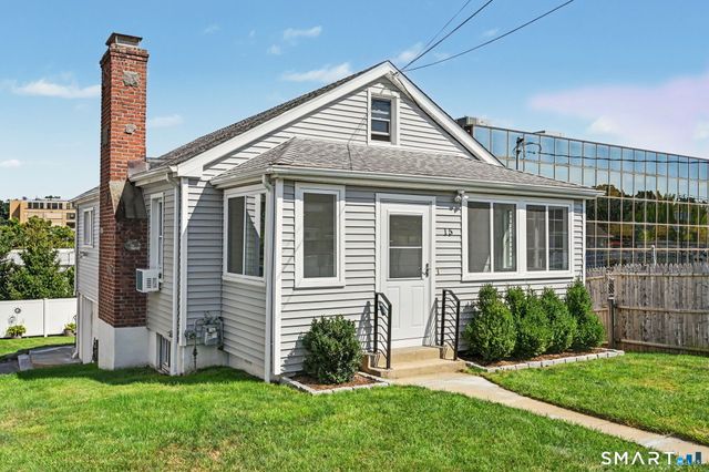 15 Whitmore Lane, Stamford, CT 06902