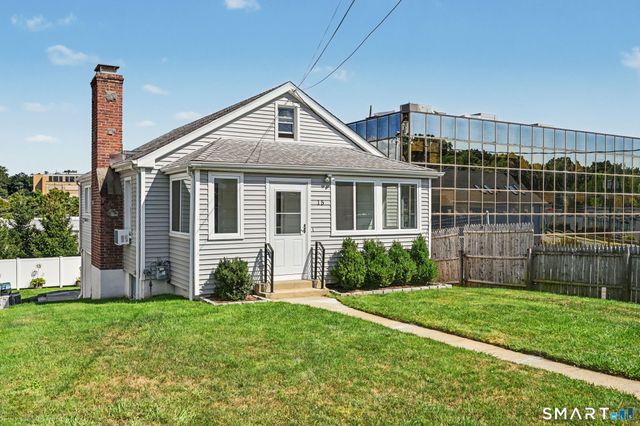 15 Whitmore Lane, Stamford, CT 06902