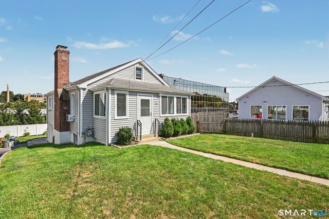 15 Whitmore Lane, Stamford, CT 06902